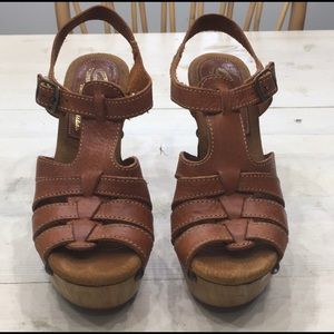 Sbicca Vintage Collection platform sandals sz 7
